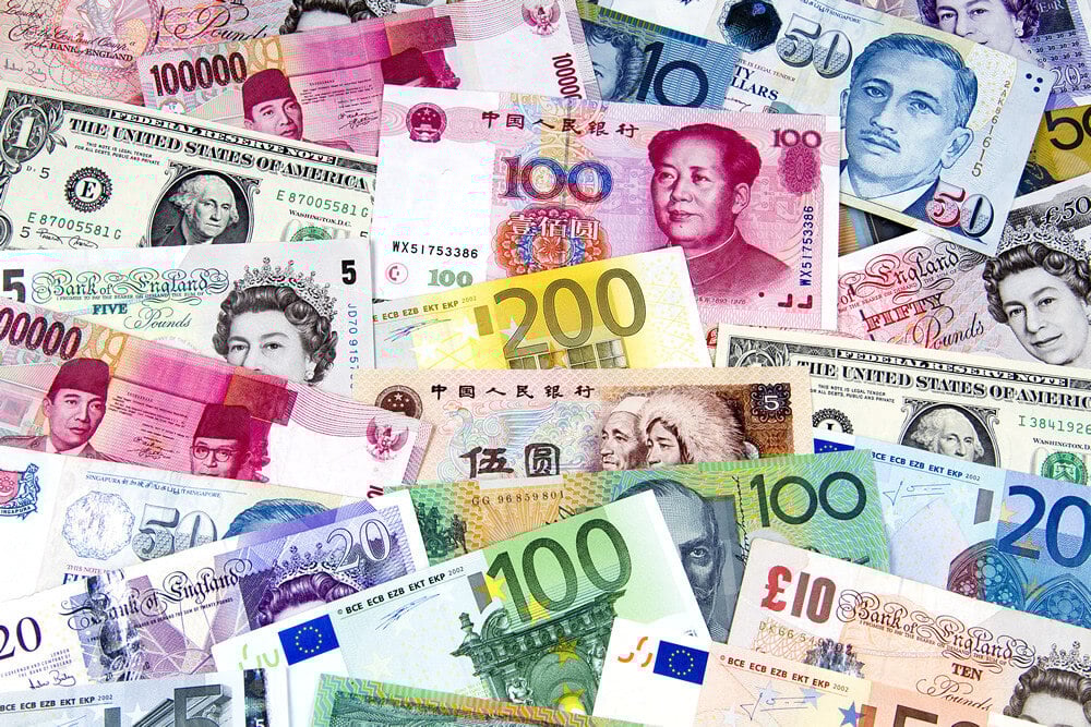 Can British expats still open bank accounts?