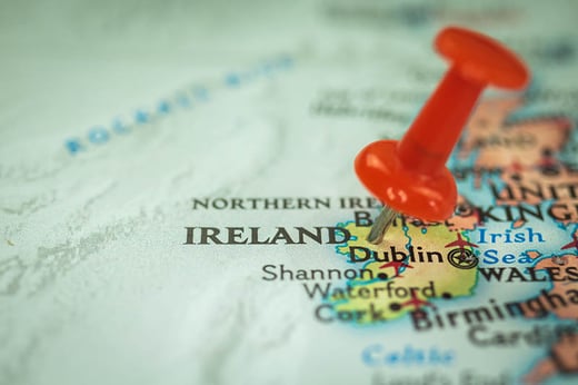 map of ireland with pin
