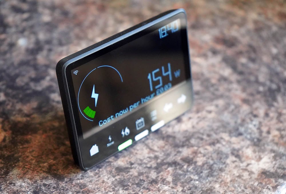 uk smart meter showing energy usage